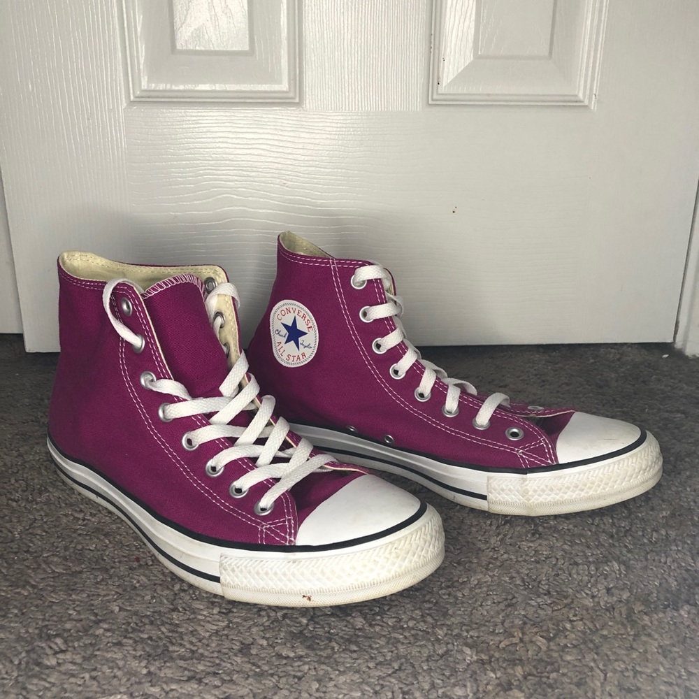 Dark Magenta/Pink Converse All-Stars